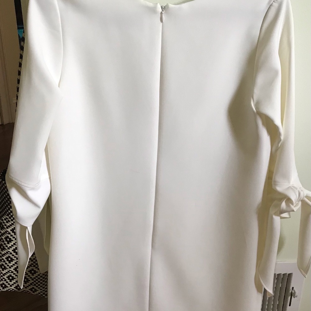 Askari White shift dress - Picture 2 of 3